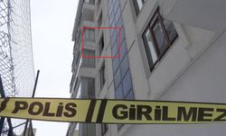 Cam silerken 3’üncü kattan düşen öğretmen yaşamını yitirdi