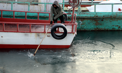 Van Gölü’nde buz engeline rağmen açıldılar