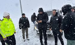 Vali Çelik çığ bölgesinde incelemelerde bulundu