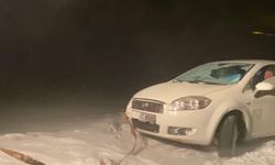 Karda kalan sürücüye İl Özel İdaresi müdahalesi