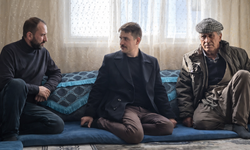 Kaymakam Cebeci köy halkıyla bir arada