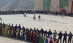 Hakkari’de evlenecek gençlere 500 bin liralık çeyiz desteği