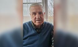 El frenini çekmeyi unuttuğu traktörün altında kalarak öldü