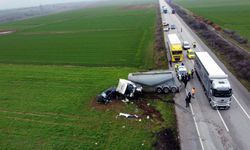 Tankerle çarpışan otomobilin sürücüsü öldü