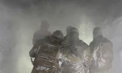 Tipide araçlarında mahsur kalanları ekipler kurtardı