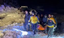 Kar engeline rağmen hasta hastaneye götürüldü