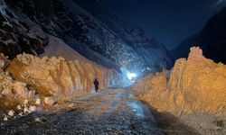 Hakkari Van Karayolu tek yönlü trafiğe açıldı