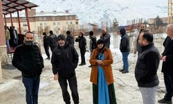 Hakkari’de kaçakçılık operasyonu: 14 seyyar satıcı adliyede