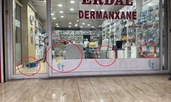 Eczaneye silahlı saldırı kamerada