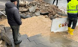 Çukurca’da su baskını: Belediye ekipleri seferber oldu