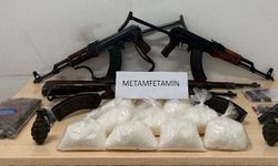 Hakkari'de şok baskın: Evden cephanelik çıktı