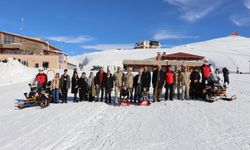 Hakkari Jandarmasından şehit ailelerine vefa