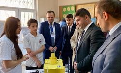 Hakkari’de eğitimde bilim atağı: TÜBİTAK 4006 başarısı