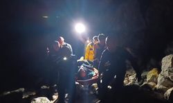 Kayalıktan düşerek yaralanan kişi kurtarıldı