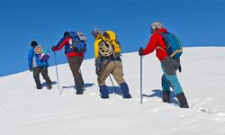 Hakkari'deki Vatan Tepesi'ne zorlu tırmanış