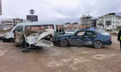 Çocuk sürücünün karıştığı kazada 8 yaralı