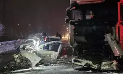 Cip ile TIR kafa kafaya çarpıştı: 4 ölü