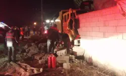 Iğdır’da kamyon eve girdi; 1 yaralı