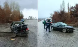 Devrilen otomobildeki 5 kişi yaralandı