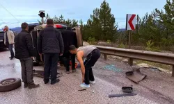 Otomobil ile hafif ticari araç çarpıştı; 2 yaralı