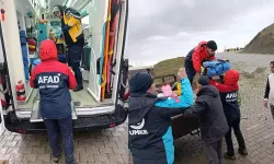 Siirt’te fırtına çadırları yıktı: 20 tahliye