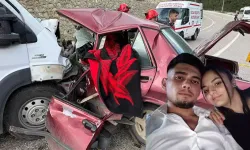 Minibüsle çarpışan otomobilin sürücüsü ve eşi öldü