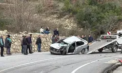 Freni boşalan TIR, 2 otomobile çarptı: 1 ölü, 3 yaralı