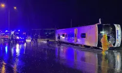 Yolcu otobüsü devrildi: 6 yaralı