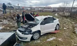 Bingöl'de otomobil şarampole devrildi: 7 yaralı