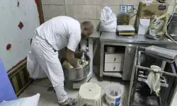 Çalışanın, ayaklarıyla hamur çiğnediği imalathane mühürlendi