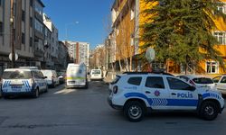 Annesini bıçaklayan 17 yaşındaki sanığa 20 yıl hapis