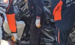 Öğrenci servisi, TIR'a arkadan çarptı: 1 ölü, 7 yaralı