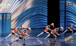 İnsansı robotlardan Bahar Bayramı’nda kungfu gösterisi