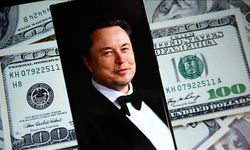 Elon Musk, serveti 800 milyar doları aşan ilk kişi oldu