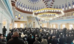 Hakkari’de deprem şehitleri dualarla anıldı