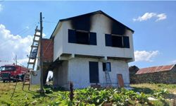 Yaylada 3 kişiyi öldürüp, evi ateşe verdi