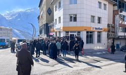 Hakkari’de banka şubelerinde İŞKUR yoğunluğu