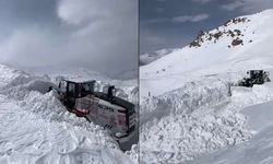 Hakkari’de kapanan yol ulaşıma açıldı