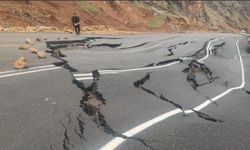 Bartın Bakan Uraloğlu’ndan çöken yol için açıklama istedi