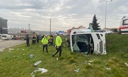 Otobüs yan yattı: 9’u öğrenci, 11 yaralı