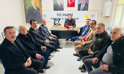 Hakkari’de siyasi partilerden bayramlaşma ziyaretleri