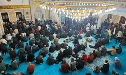 Hakkari’de Kadir Gecesi dualarla idrak edildi