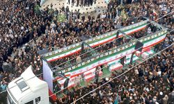 İran’da hayatını kaybedenlerin sayısı 867'ye yükseldi