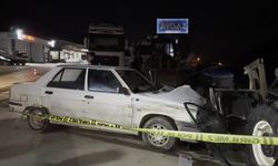 Park halindeki iş makinesine çarpan otomobilin sürücüsü öldü