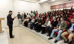 Üniversitede 18 Mart Çanakkale söyleşisi düzenlendi