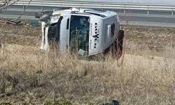 Yolcu indiren minibüse TIR arkadan çarptı: 11 yaralı