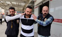 Babasını boğdu, cansız bedeniyle aynı evde kaldı