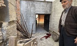 Babasının çatıdan attığı inşaat demiri başına isabet etti