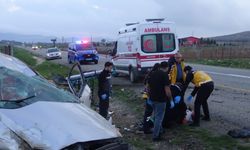 Batman’da otomobil yuvarlandı: 3’ü ağır 5 yaralı