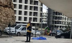 Balkondan düşen kübra kurtarılamadı